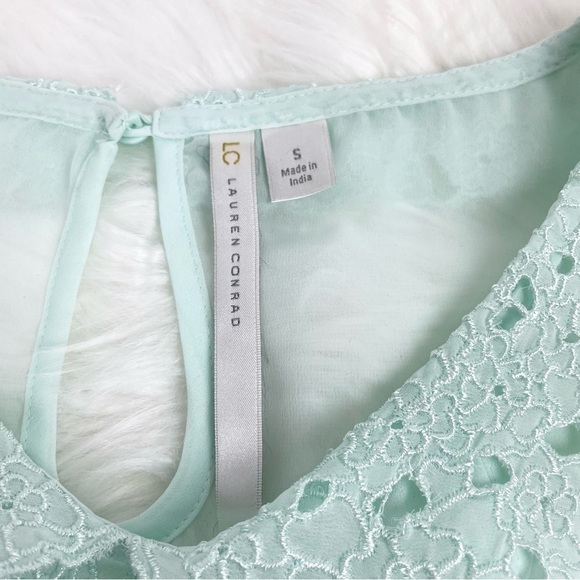 Lauren Conrad Sleeveless Blouse with Lacey Front Embellishment Size Small - Picture 4 of 5